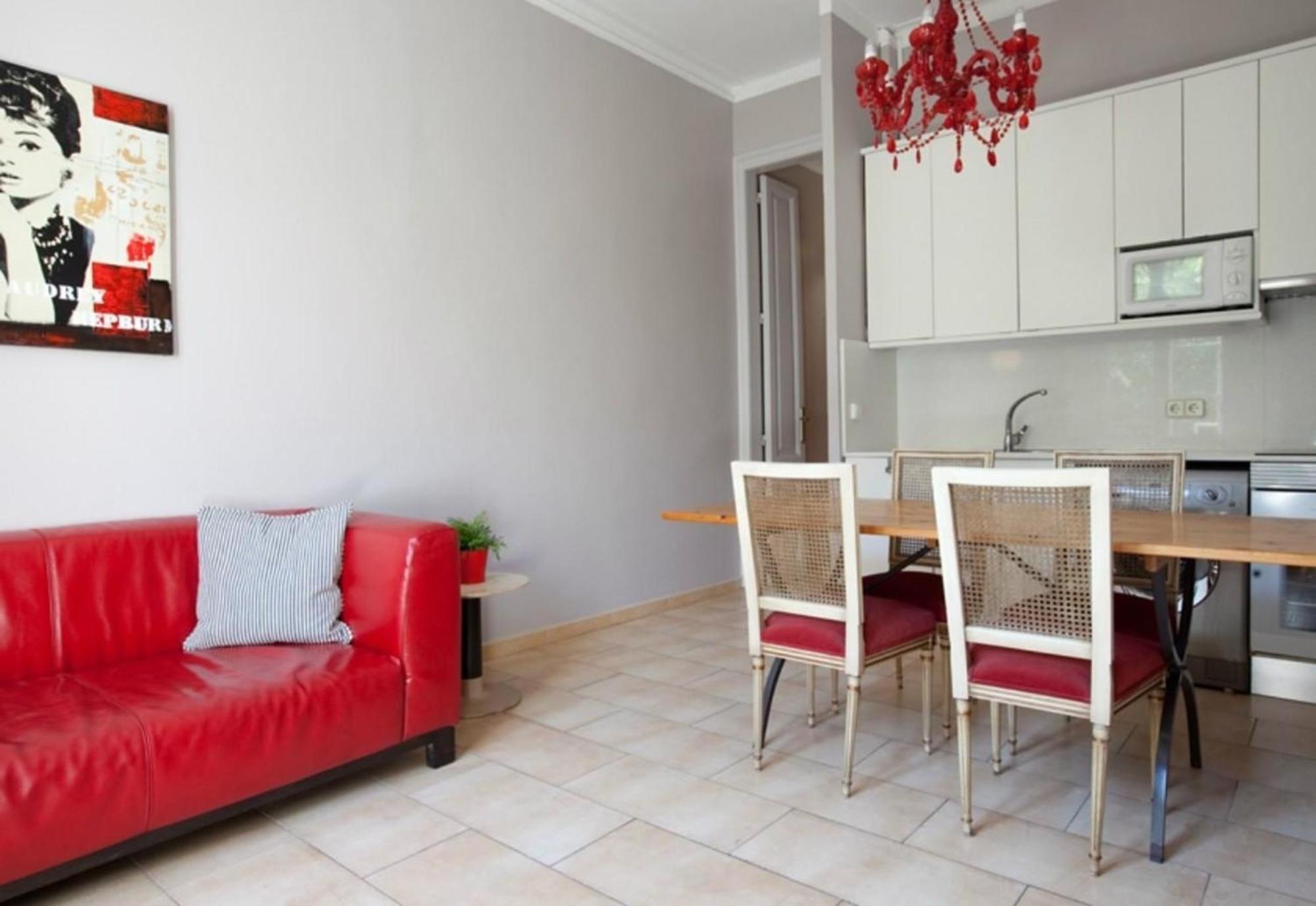 Appartement Fuer 5 Personen Ca 70 Qm In Barcelona-eixample, Costa Brava Costa Del Maresme Barcelone
